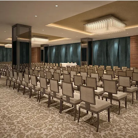 Hilton Garden Hotell 4*